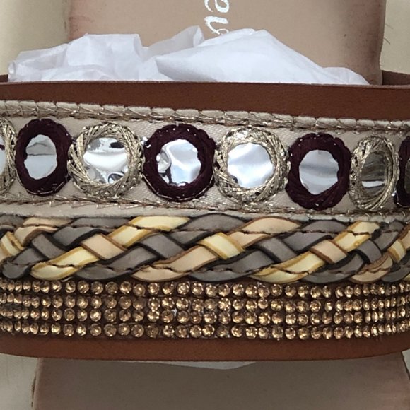 Women's Size 7.5 FOREVER Tan Platform Sandal Boho Style Tribal Look Ankle Strap - Picture 3 of 10